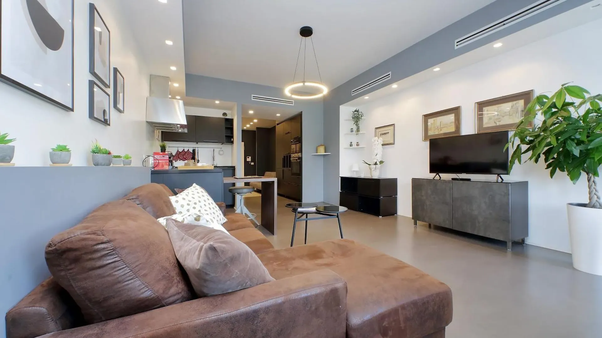 Ych-Exclusive Apartment On Circus Maximus Rome Italy