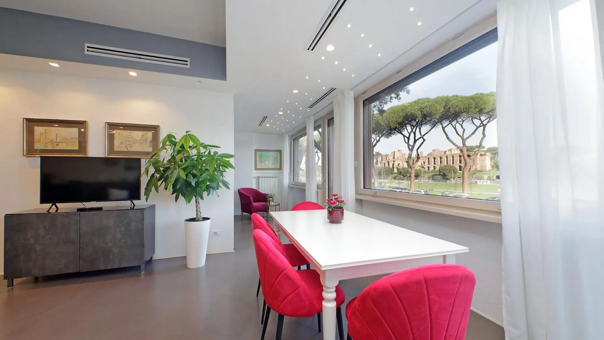 Ych-Exclusive Apartment On Circus Maximus Rome