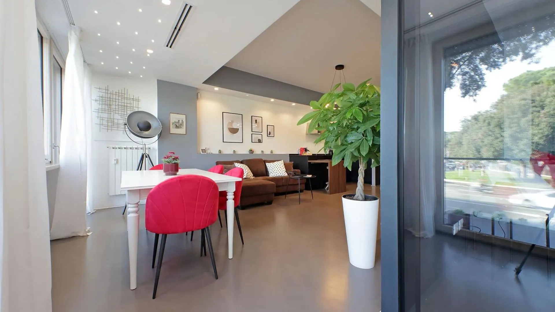 Ych-Exclusive Apartment On Circus Maximus Rome 0*,  Italy