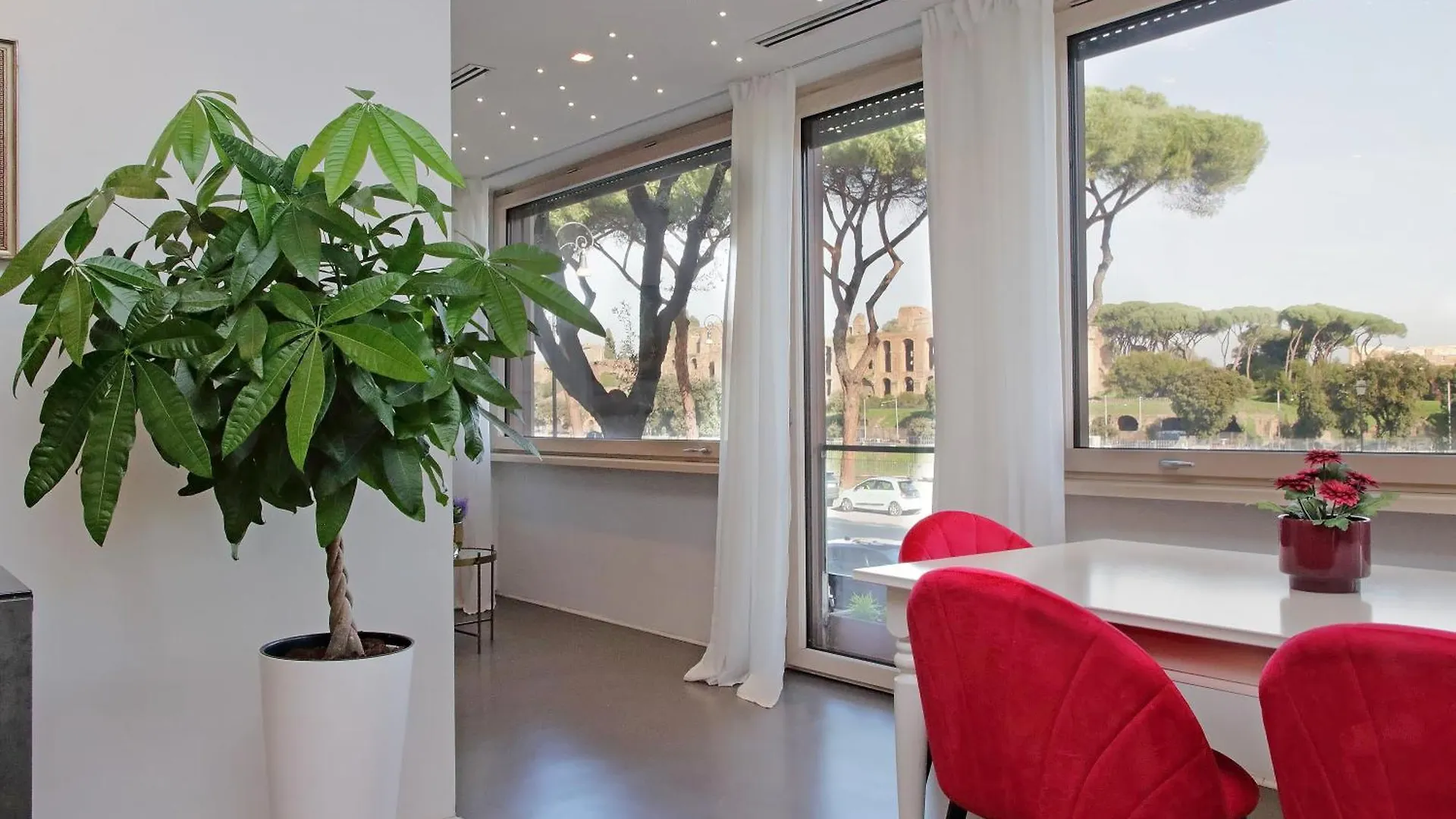 Ych-Exclusive Apartment On Circus Maximus Rome