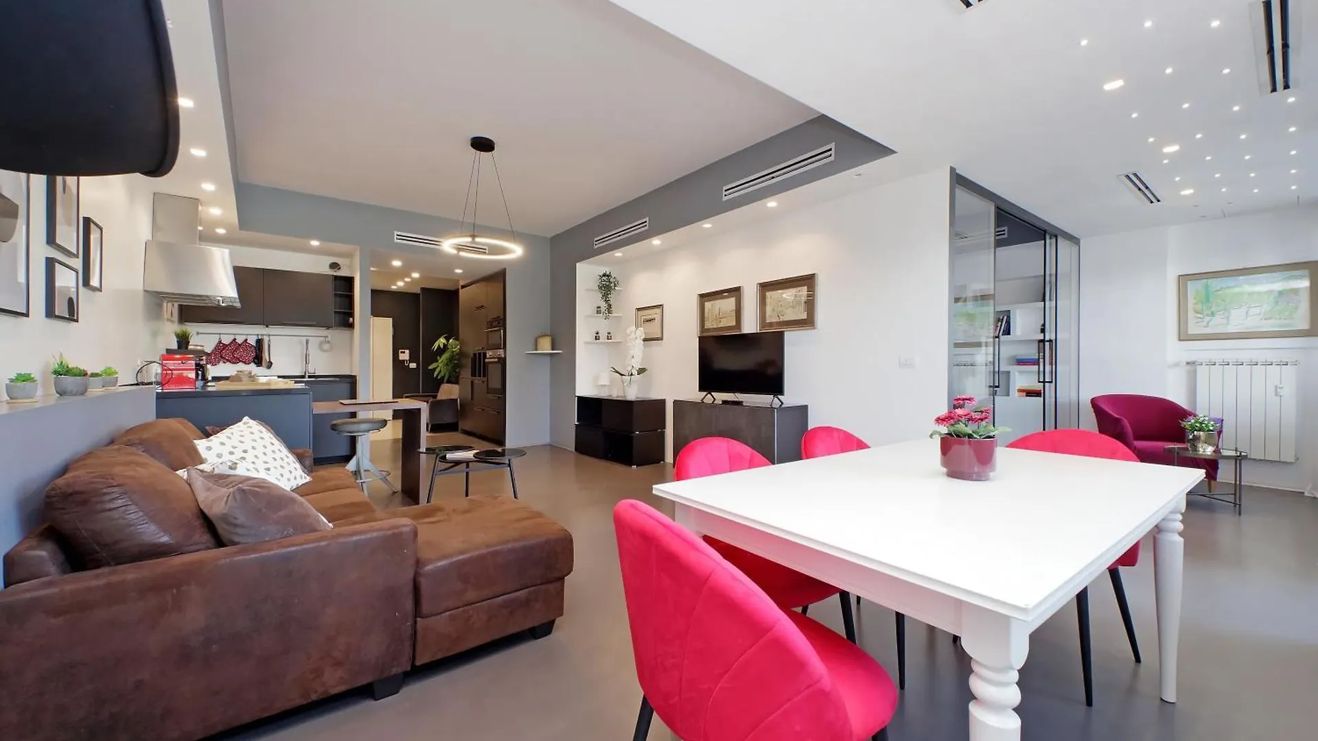Ych-Exclusive Apartment On Circus Maximus Rome 0*,  Italy